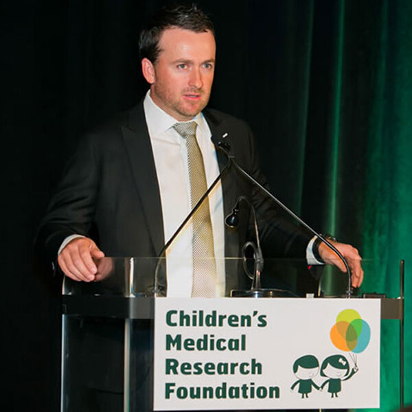 Addressing the crowd during the 2014 Best of Ireland gala fundraiser at the New York Athletic Club.